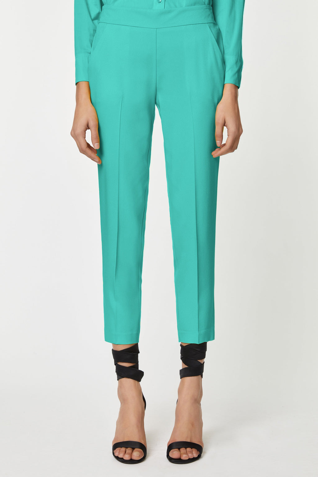 TAILORED PANTS IN VISCOSE CRÊPE