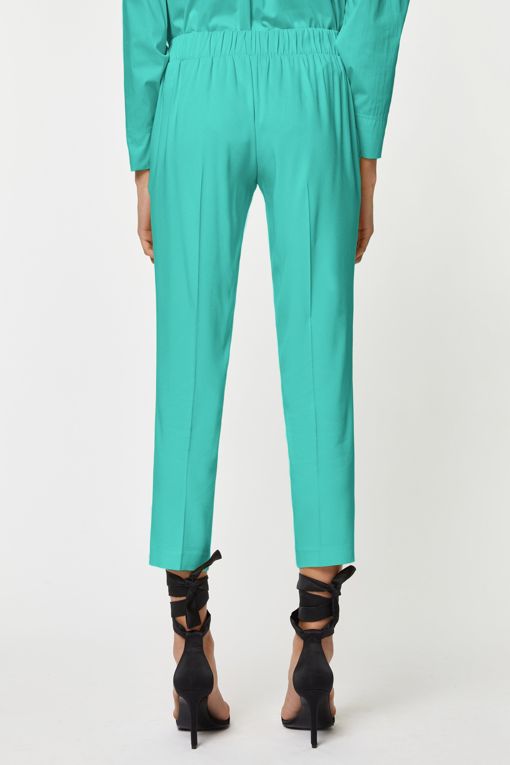 TAILORED PANTS IN VISCOSE CRÊPE