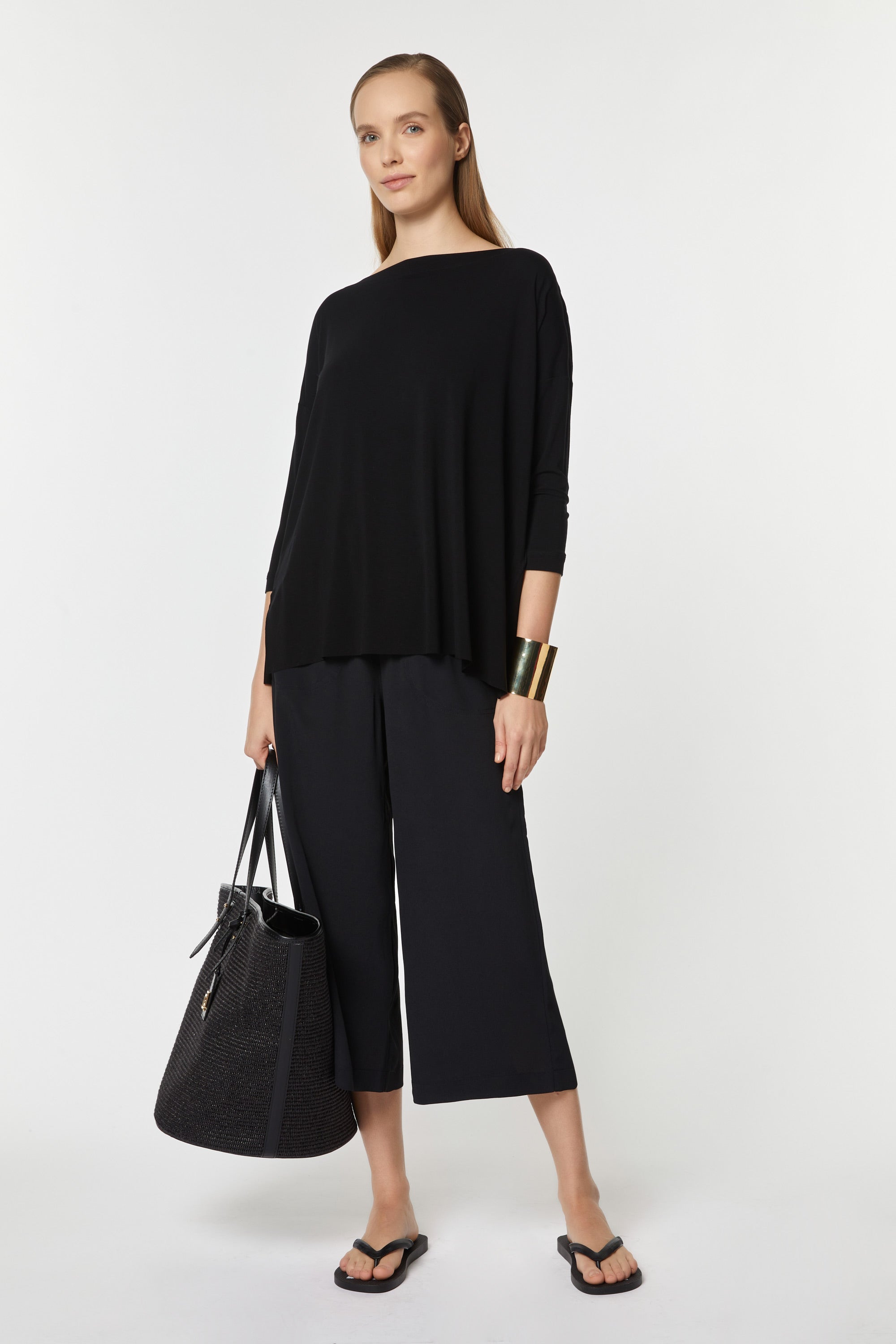 CREW-NECK TOP IN A LIGHT STRETCHY VISCOSE JERSEY WITH A DEEP V-BACK